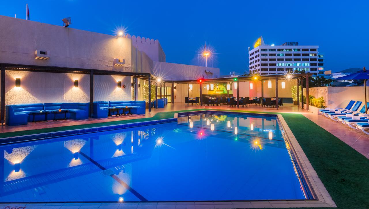Tulip Inn Downtown Muskat Eksteriør bilde