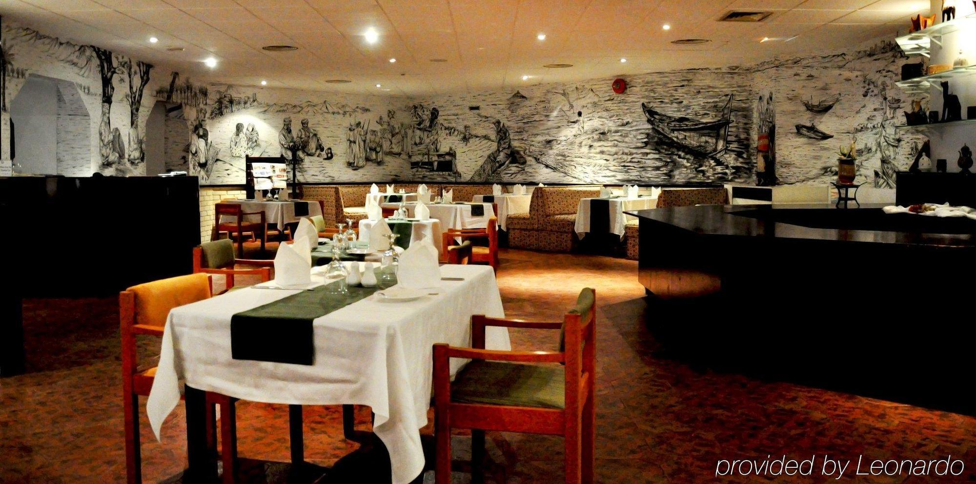 Tulip Inn Downtown Muskat Eksteriør bilde