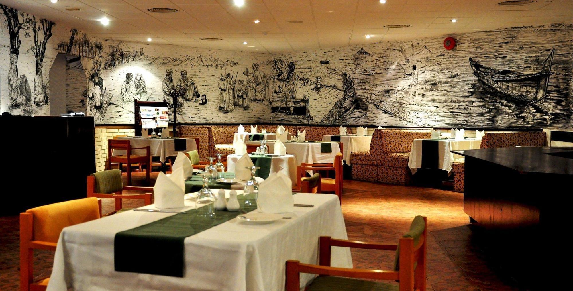 Tulip Inn Downtown Muskat Eksteriør bilde